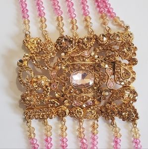 Beautiful wide bracelets it covers your arm to give a beautiful look.